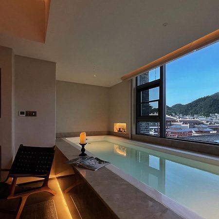 Phoenix Hall House Hotel Fenghuang County Exterior photo