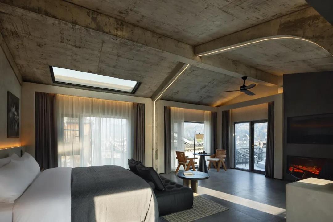 Phoenix Hall House Hotel Fenghuang County Exterior photo