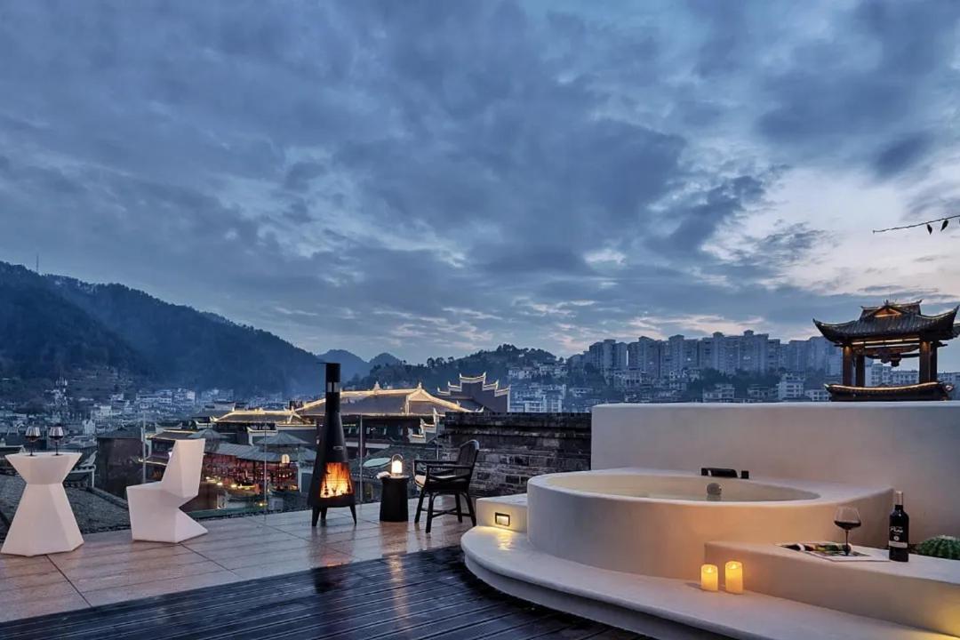 Phoenix Hall House Hotel Fenghuang County Exterior photo