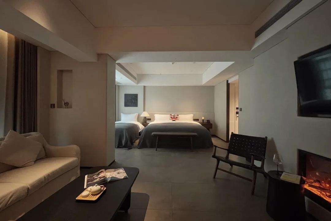 Phoenix Hall House Hotel Fenghuang County Exterior photo